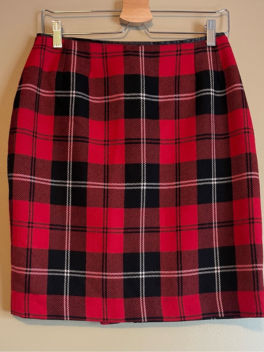 Vintage 80's PINO 100% Virgin Wool Tartan Plaid Mini Skirt